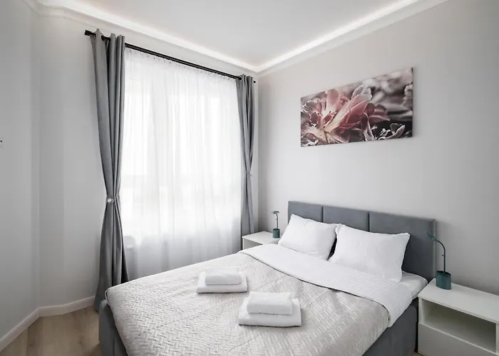 Mokotow Nowe Poludnie Chic By Bookinghost *