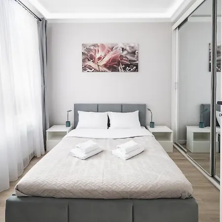 Mokotow Nowe Poludnie Chic By Bookinghost